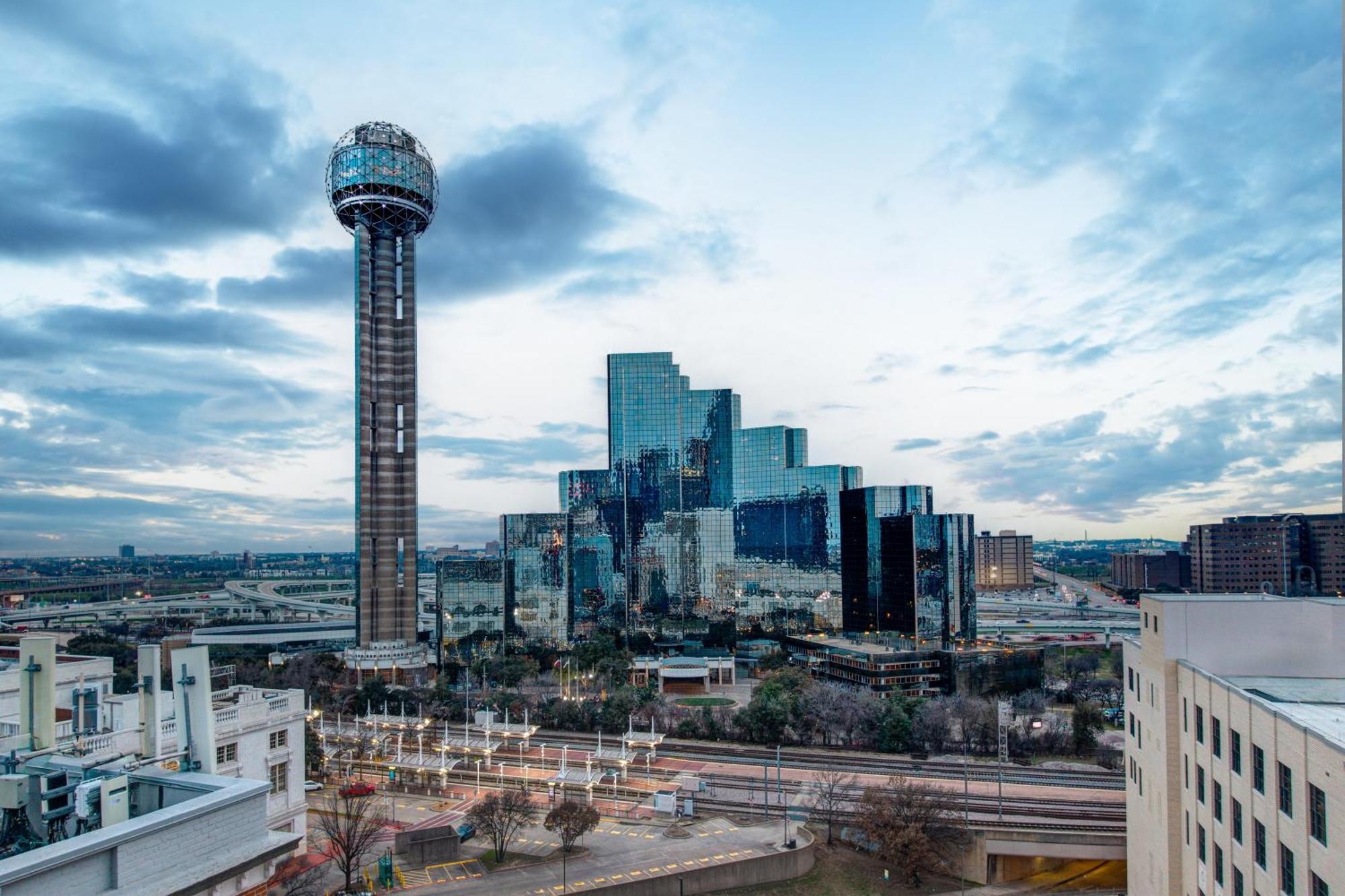 Holiday Inn Express - Dallas Downtown By Ihg Екстериор снимка