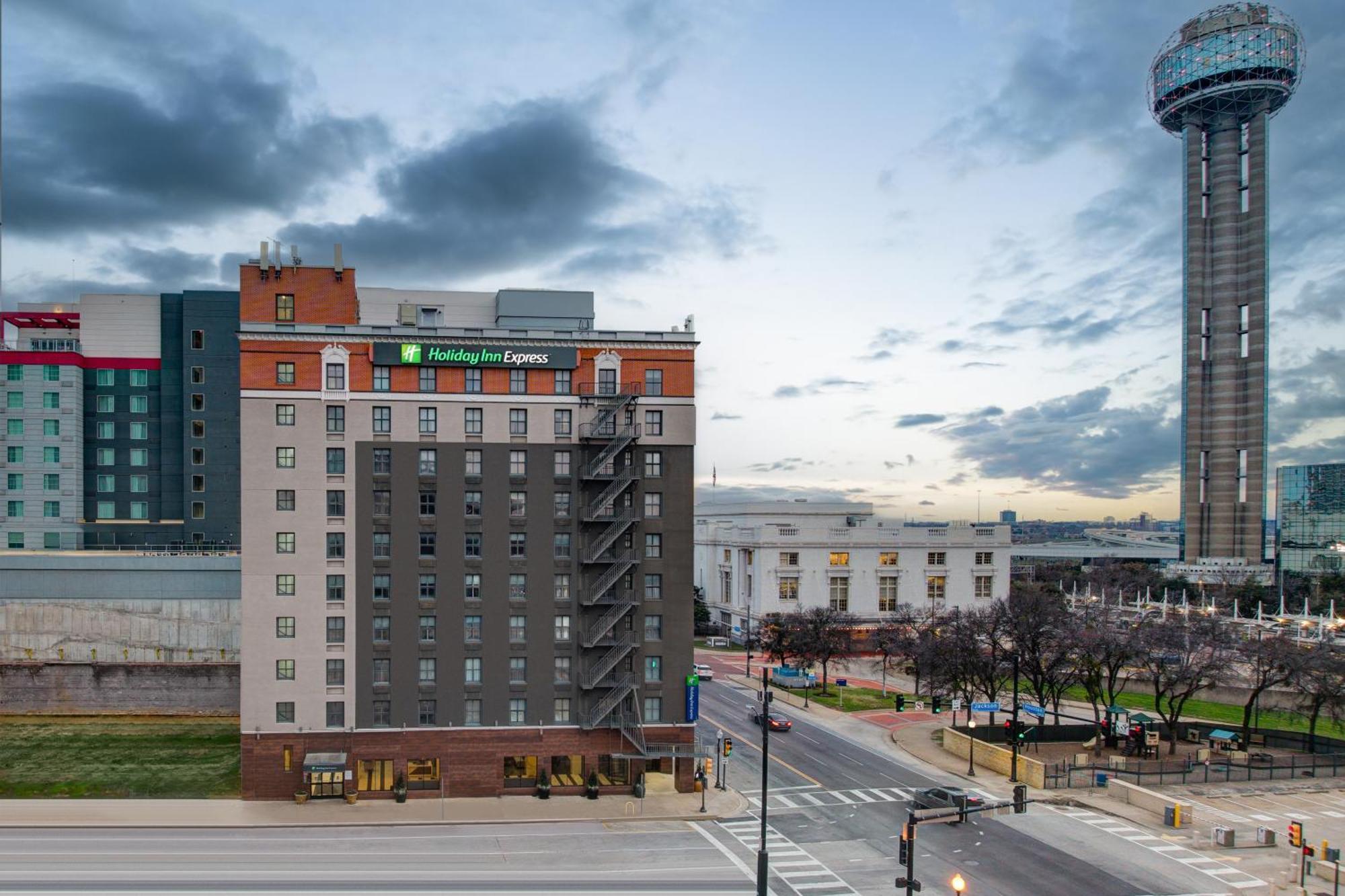 Holiday Inn Express - Dallas Downtown By Ihg Екстериор снимка